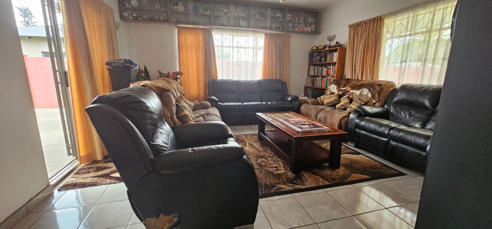 House for sale in Meyerton Central - 1VT1641729 House for sale in Meyerton Central - 1VT1641729