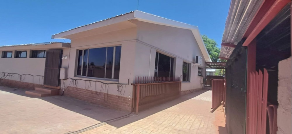 House for sale in Oosterville - 1KAH1751757