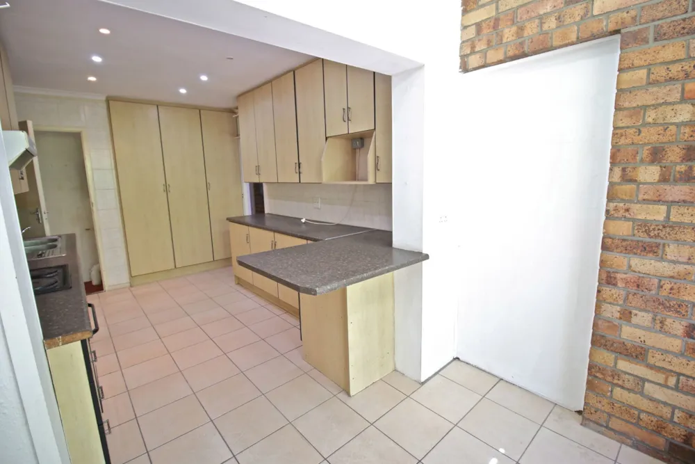 Apartment let in Bothasig - 1PLA1742214