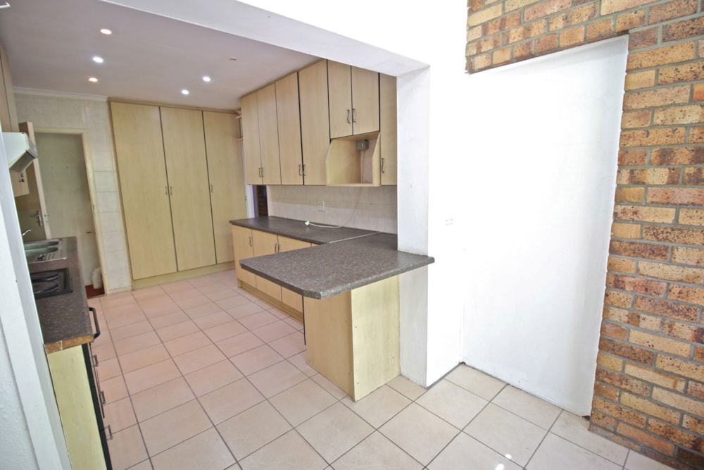 Apartment to rent in Bothasig - 1PLA1742214
