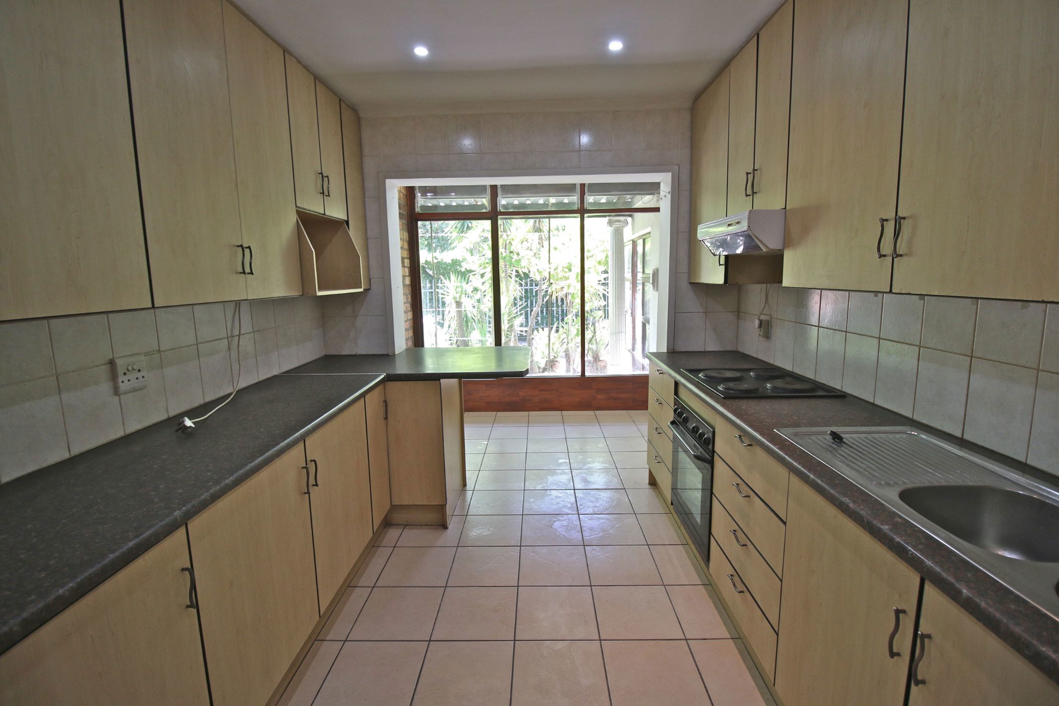 Apartment to rent in Bothasig - 1PLA1742214