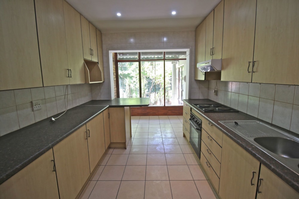 Apartment to rent in Bothasig - 1PLA1742214