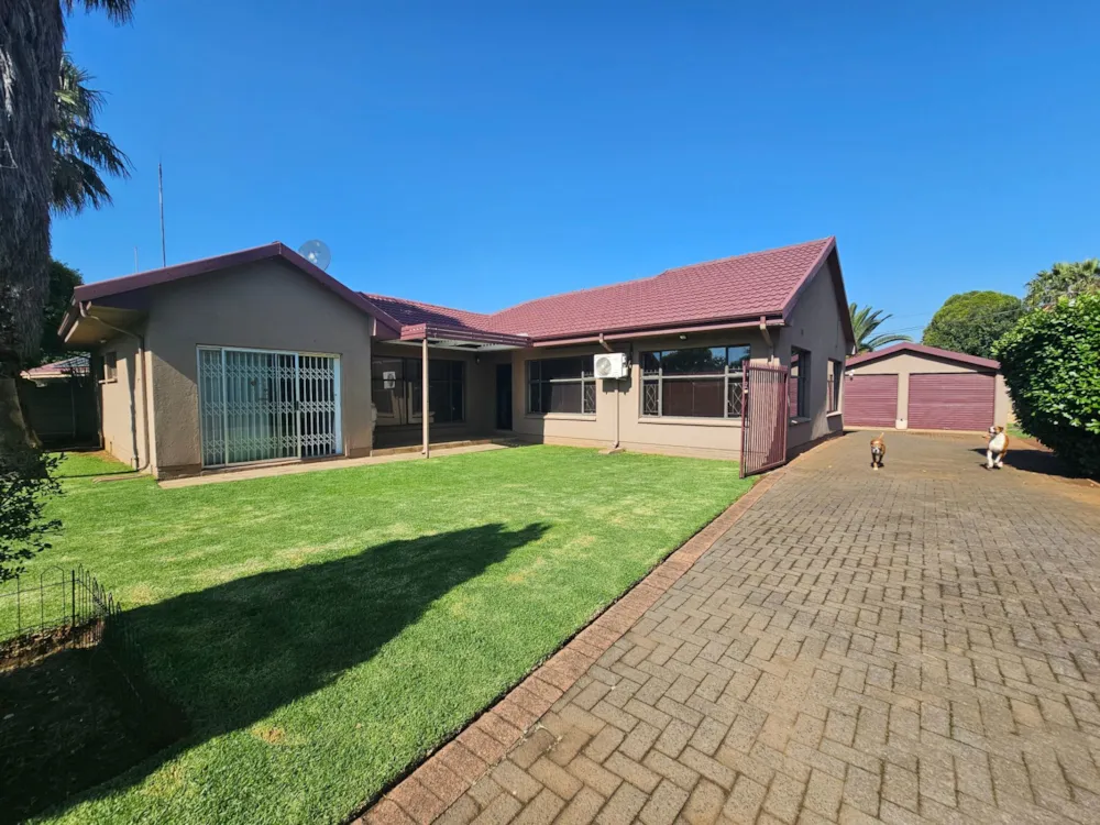 House for sale in Risiville - 1VT1733372 House for sale in Risiville - 1VT1733372