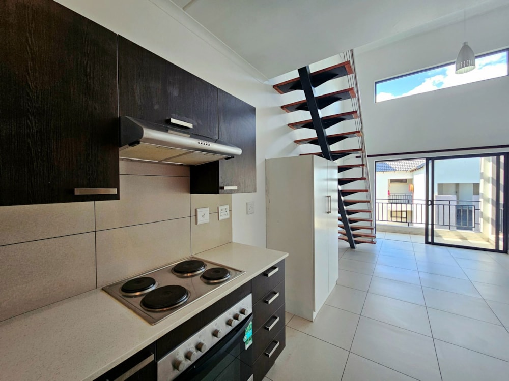 Bachelor apartment to rent in Dainfern Area - FYL1728583