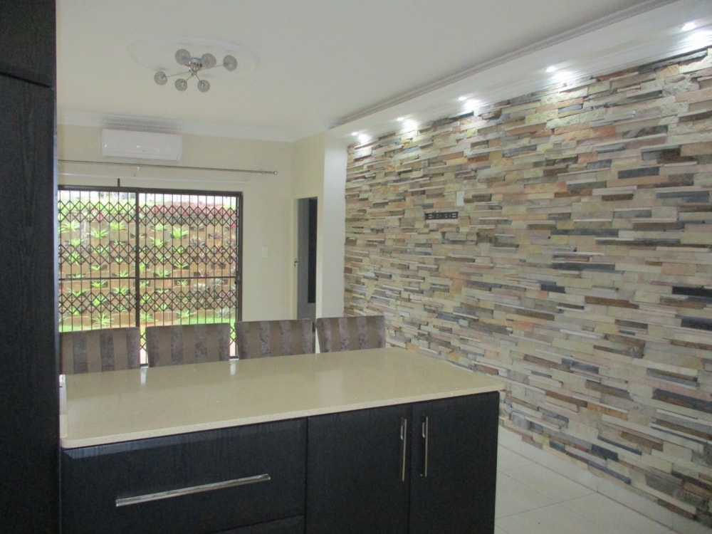 Townhouse for sale in Winklespruit - 1WB1669005 Townhouse for sale in Winklespruit - 1WB1669005