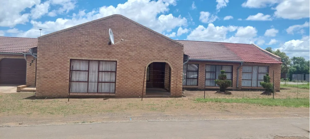 House for sale in Botshabelo - 1BX1642253 House for sale in Botshabelo - 1BX1642253