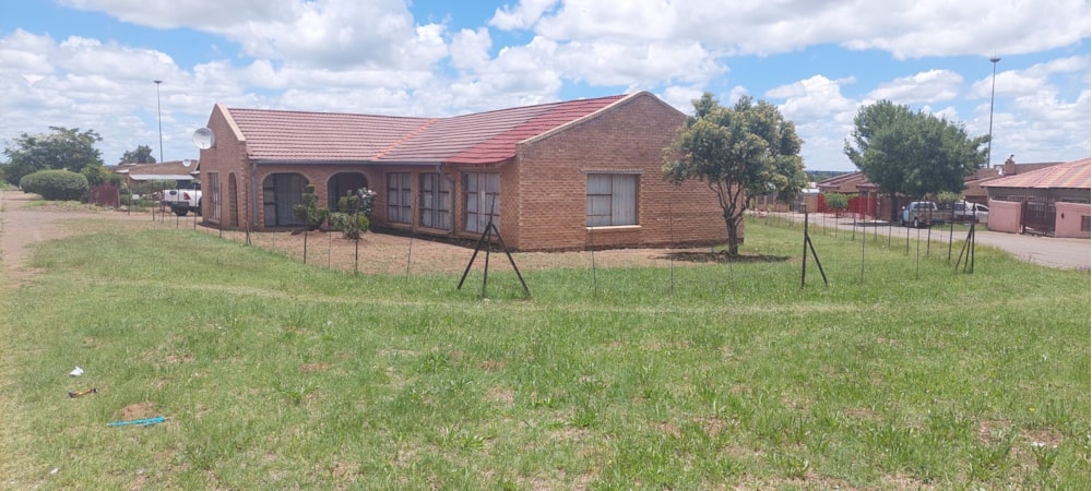 House for sale in Botshabelo - 1BX1642253 House for sale in Botshabelo - 1BX1642253
