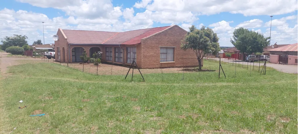 House for sale in Botshabelo - 1BX1642253 House for sale in Botshabelo - 1BX1642253