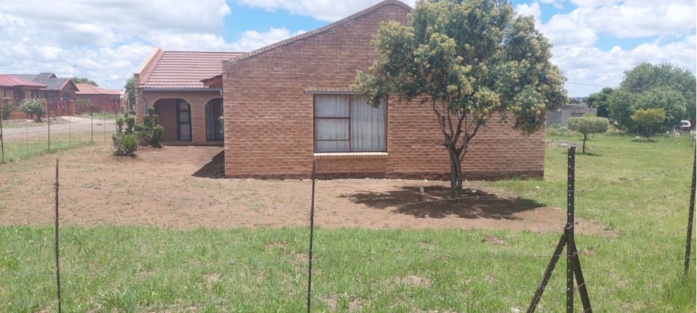 House for sale in Botshabelo - 1BX1642253 House for sale in Botshabelo - 1BX1642253