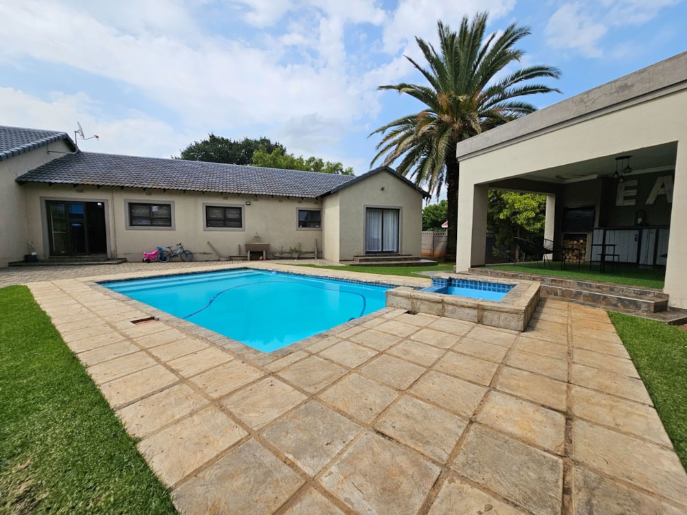 House for sale in Meyerton Central - 1VT1677265 House for sale in Meyerton Central - 1VT1677265