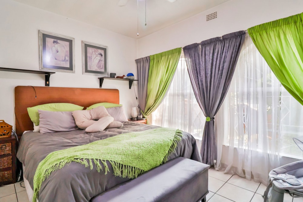 Townhouse for sale in New Redruth - 1AB1642401