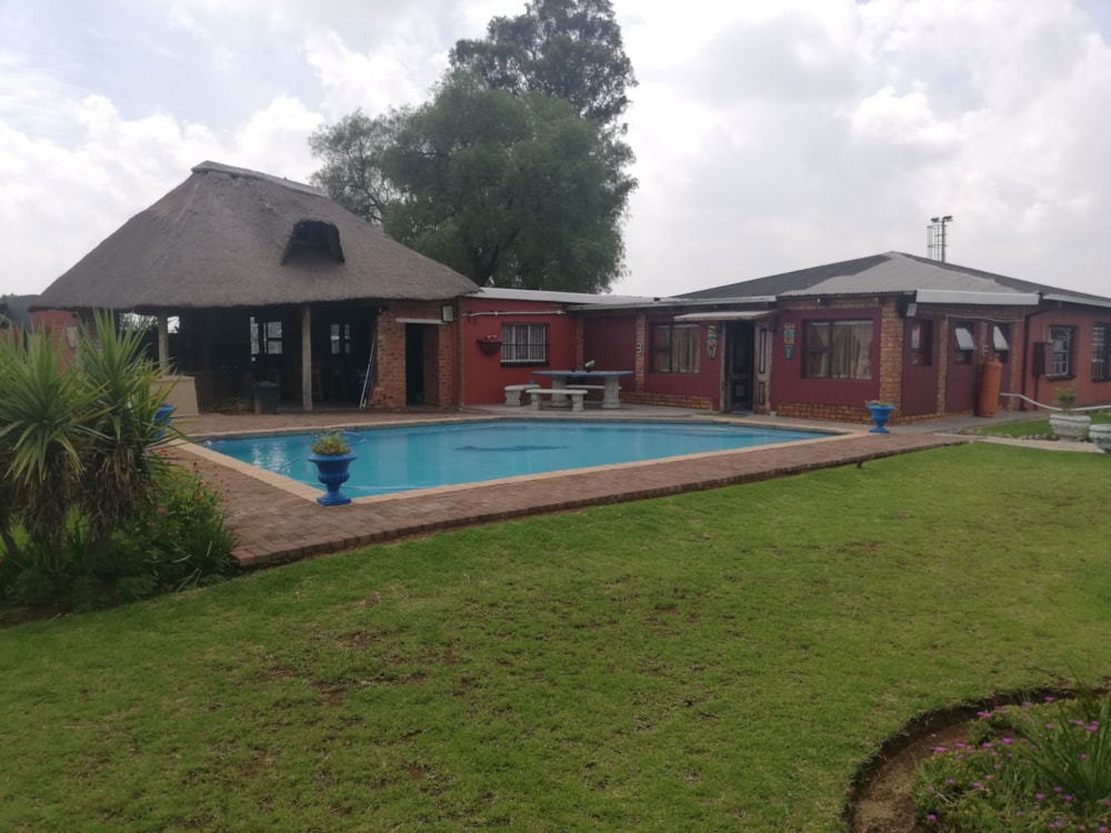 Smallholding for sale in Helderstrome - 1VT1739996
