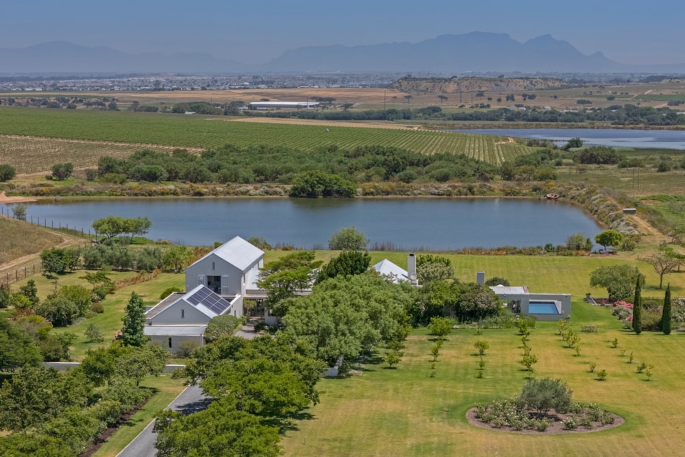 Lifestyle property for sale in Stellenbosch Farms - ST1643436 Lifestyle property for sale in Stellenbosch Farms - ST1643436