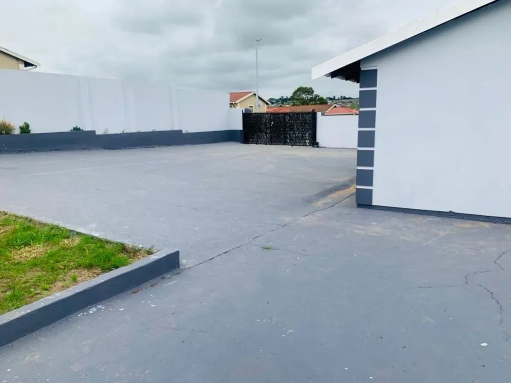 House let in Mthatha Central - 1MH1721262