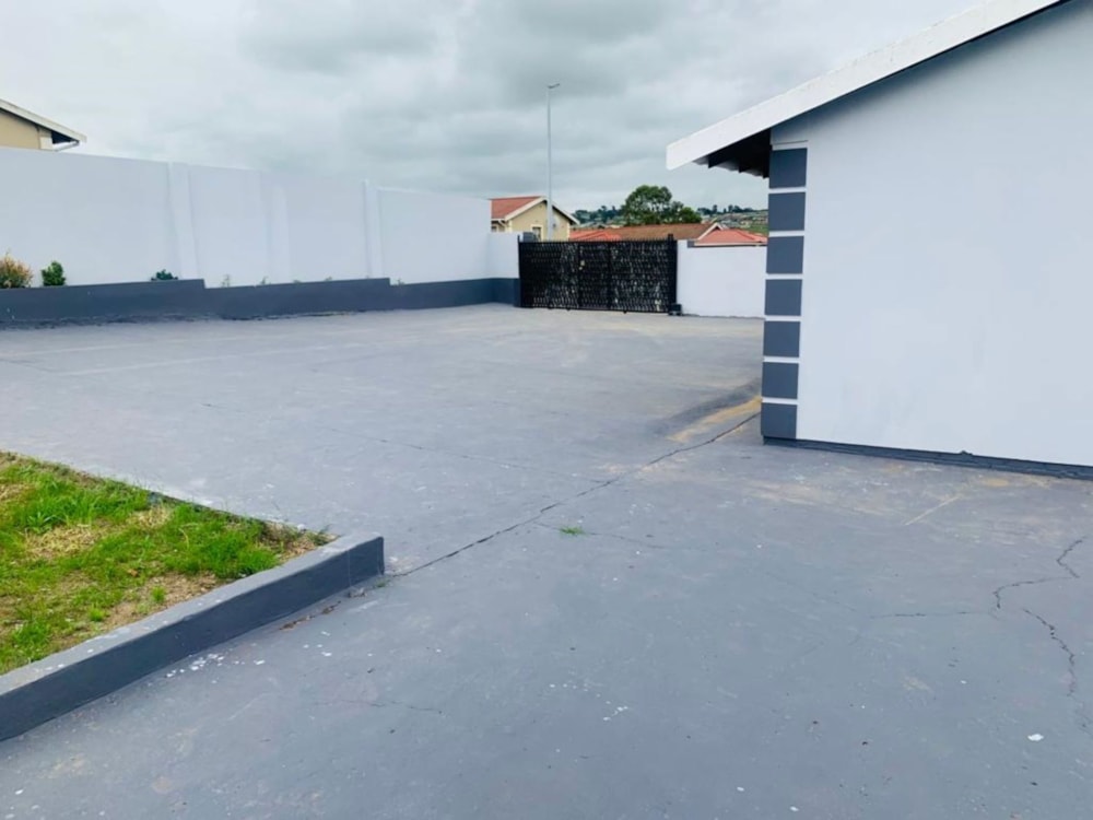 House let in Mthatha Central - 1MH1680012 House let in Mthatha Central - 1MH1680012