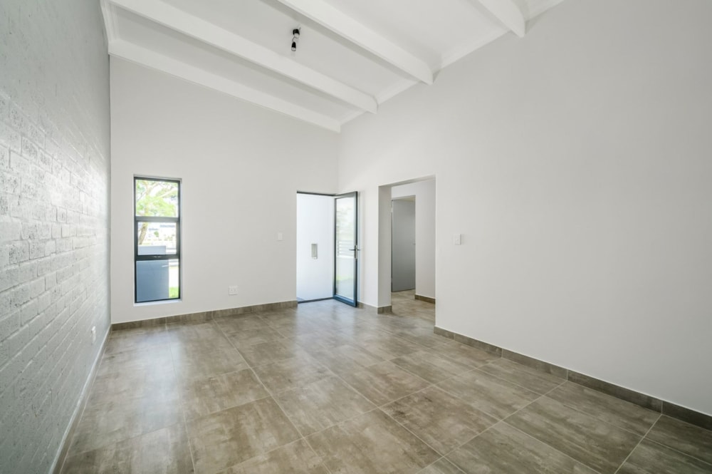 Double-storey house for sale in Parsons Vlei - 1PLZ1642961 Double-storey house for sale in Parsons Vlei - 1PLZ1642961