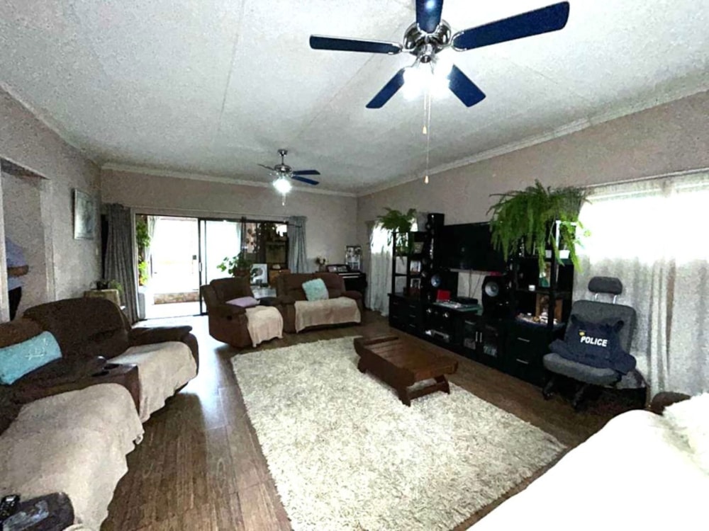 House for sale in Rensburg - 1SP1643556