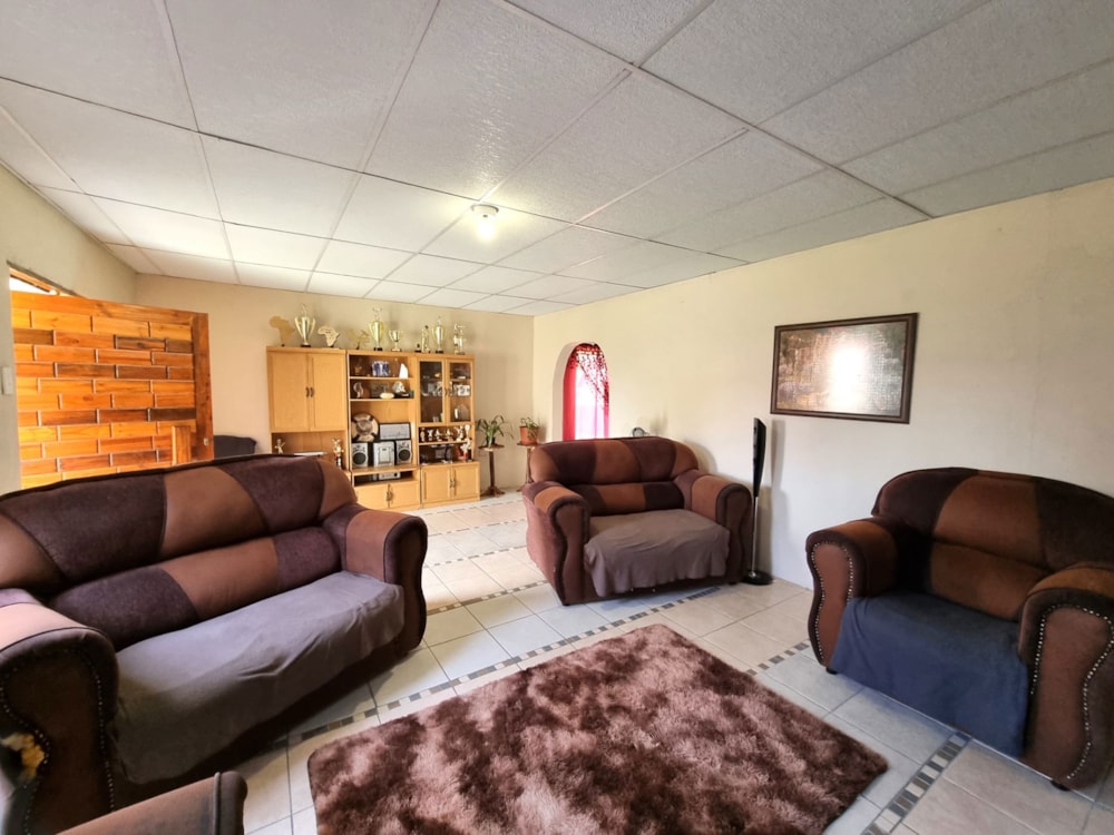 House for sale in Rensburg - 1SP1700886