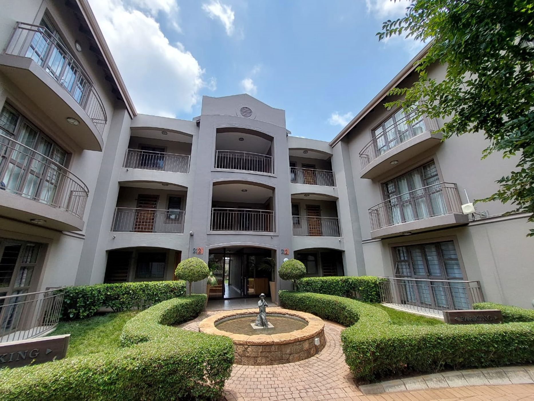 Bachelor apartment to rent in Hatfield - PTL1643784