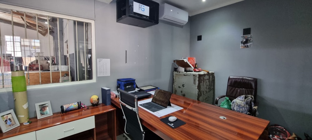 Commercial industrial property for sale in Grosvenor, Port Shepstone - 1PX1643971