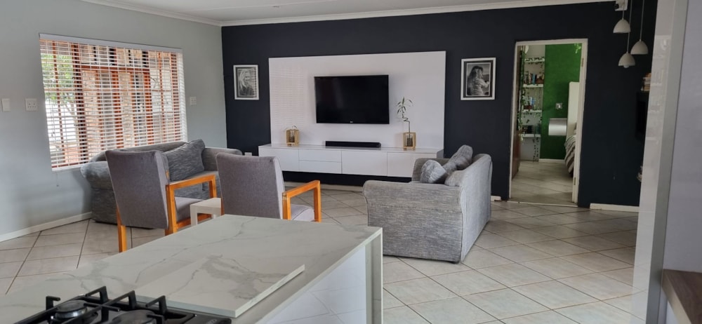 House for sale in Graaff-Reinet - 1KK1644217