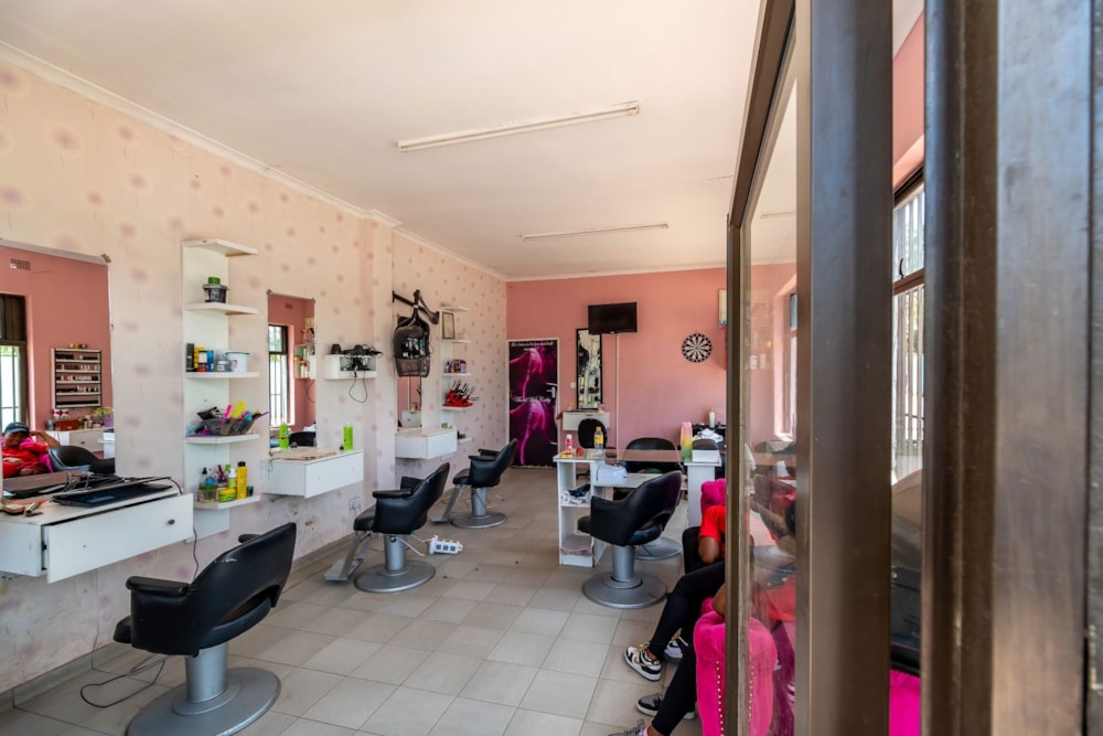 Commercial Building for sale in Hatfield, Zimbabwe - 3ZB1644382