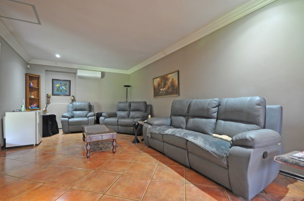 House for sale in Risiville - 1VT1644732