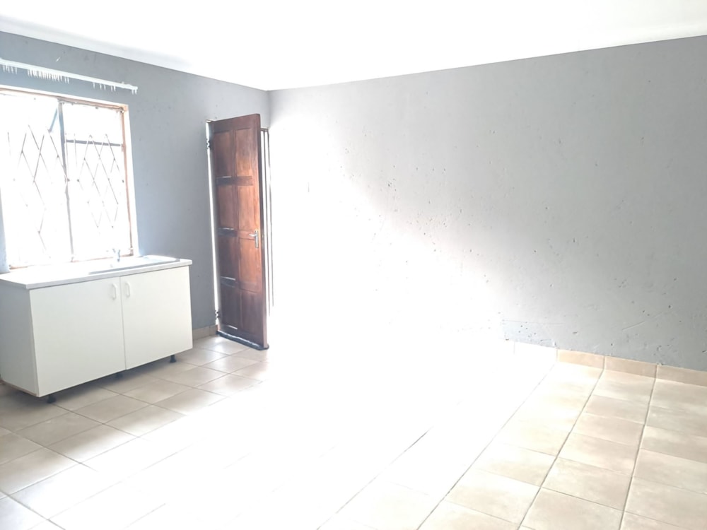 Cottage to rent in Rhodesfield - ENL1737446