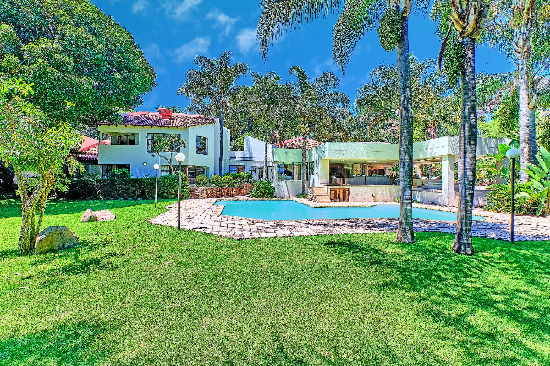 House for sale in Bryanston - HP1713669