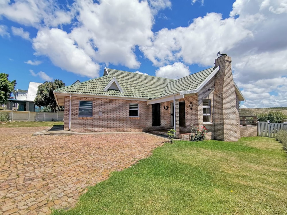 Single-storey house for sale in Hartenbos Heuwels - 1MB1728040