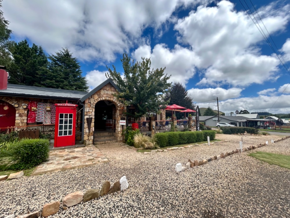 Commercial Building for sale in Dullstroom - 1DS1643951