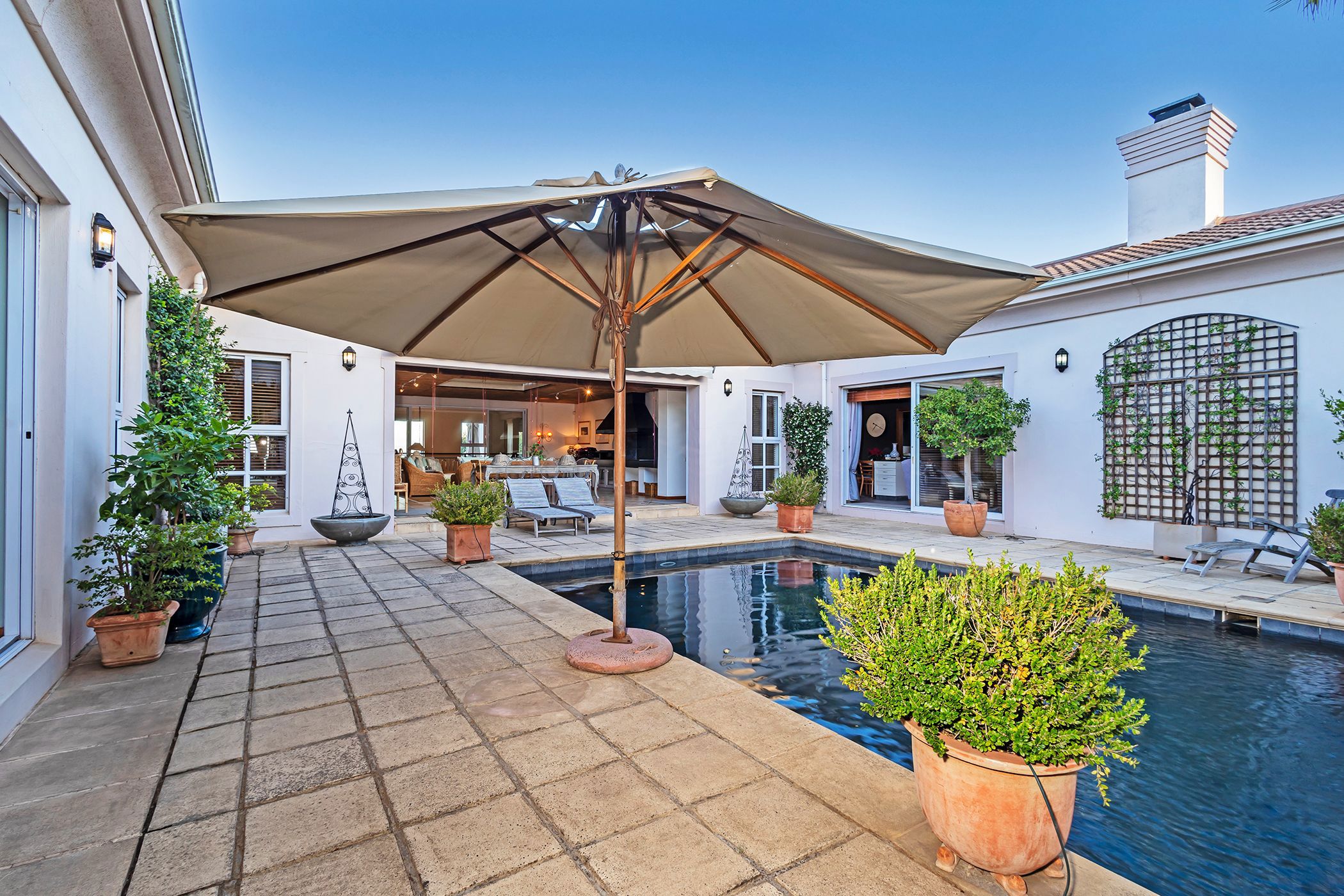 Double-storey house for sale in Aurora, Durbanville - DBV1602565