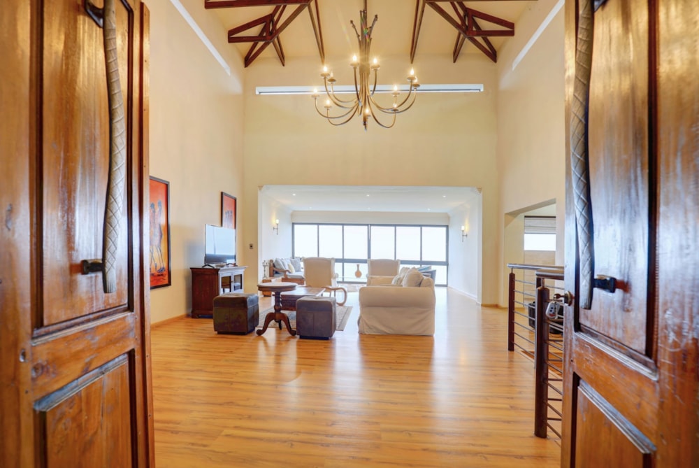 Double-storey house sold in Pinnacle Point Golf Estate - 1MB1330871 Double-storey house sold in Pinnacle Point Golf Estate - 1MB1330871