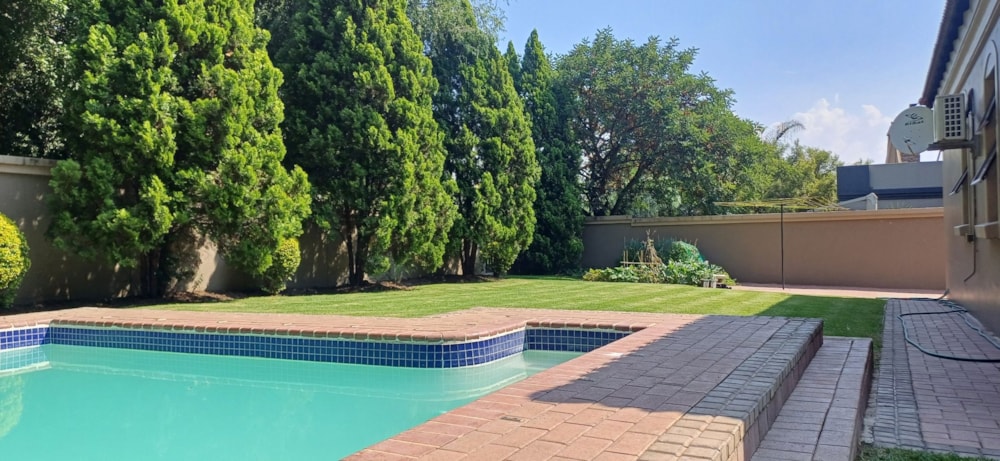 House sold in Blue Valley Golf Estate - CN1731812