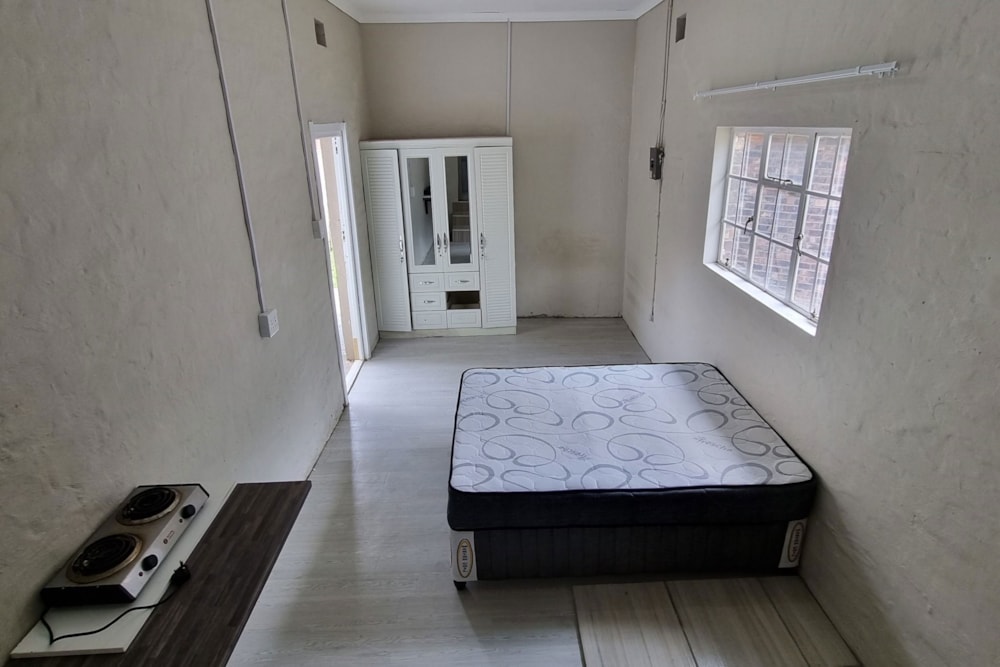 Bachelor apartment to rent in Sunnyside, Grahamstown, Makhanda - 1GC1710809 Bachelor apartment to rent in Sunnyside, Grahamstown, Makhanda - 1GC1710809