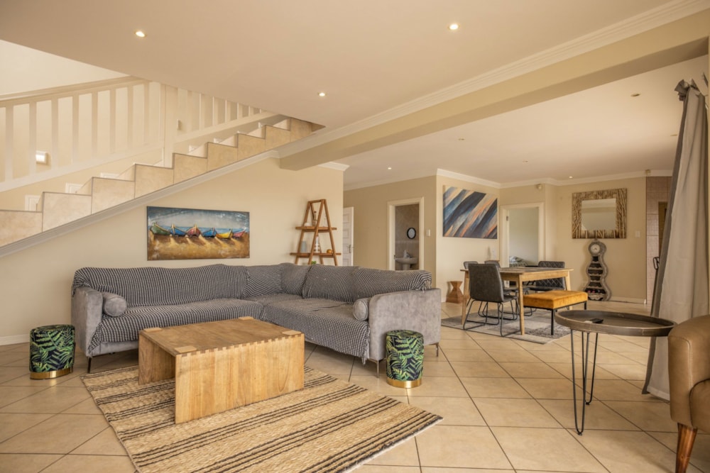 Double-storey house to rent in Forest Downs - 1PF1726207