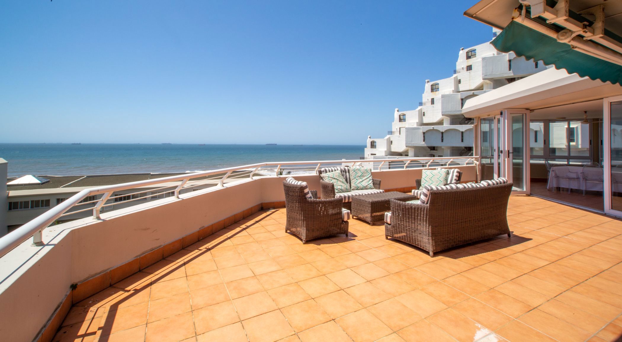 Apartment for sale in uMhlanga Rocks - 1ND1714856