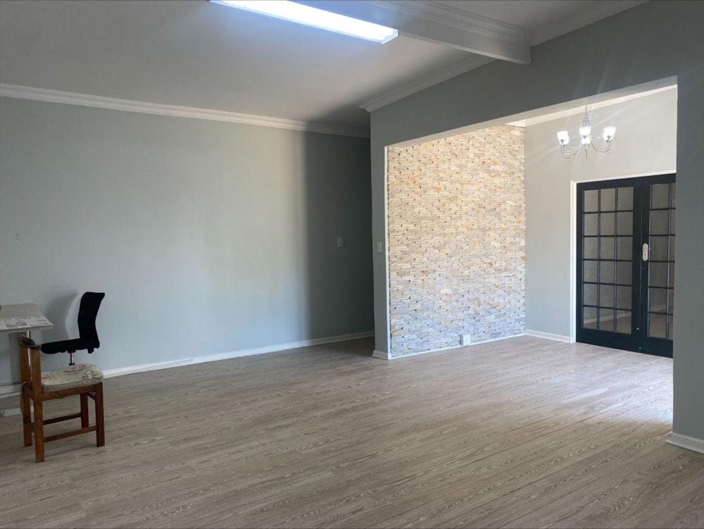 Commercial office to rent in Hutten Heights - 1NW1730777