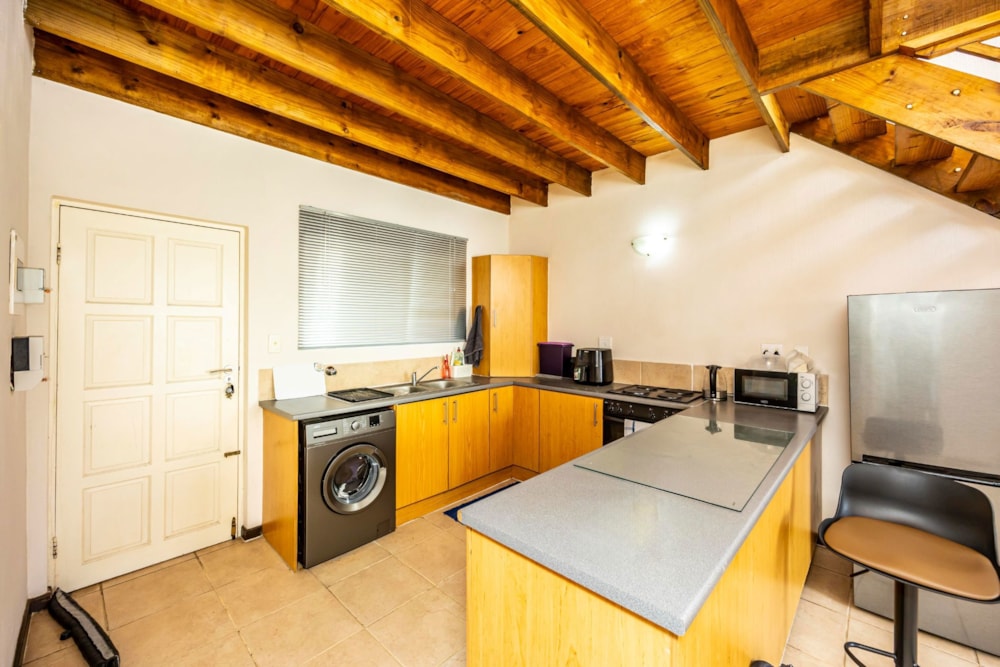 Apartment for sale in Beacon Bay - 1ET1643953