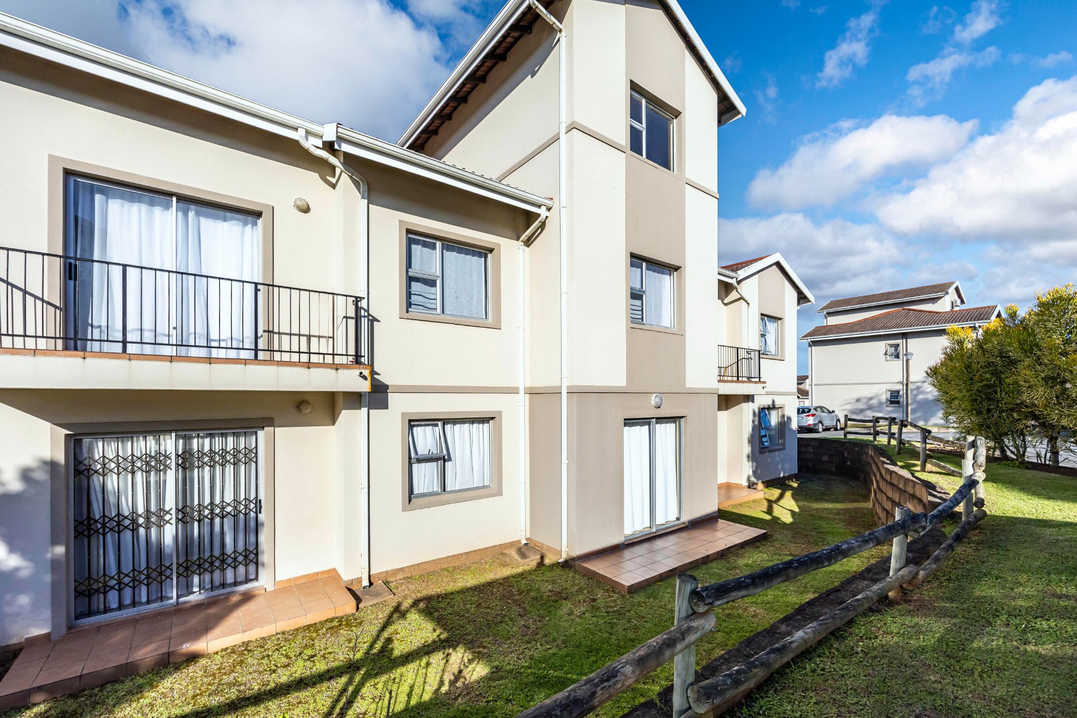 Apartment for sale in Beacon Bay - 1ET1643953