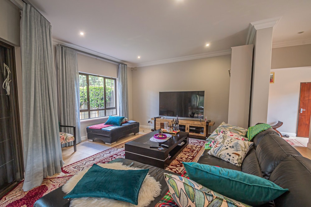 House to rent in Menlo Park - PTL1719418 House to rent in Menlo Park - PTL1719418