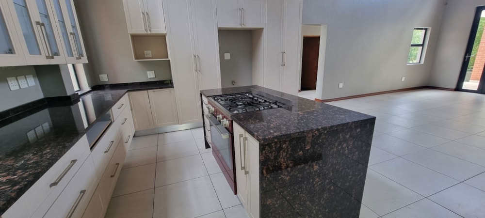 Single-storey house to rent in Copperleaf - 1CU1729802 Single-storey house to rent in Copperleaf - 1CU1729802