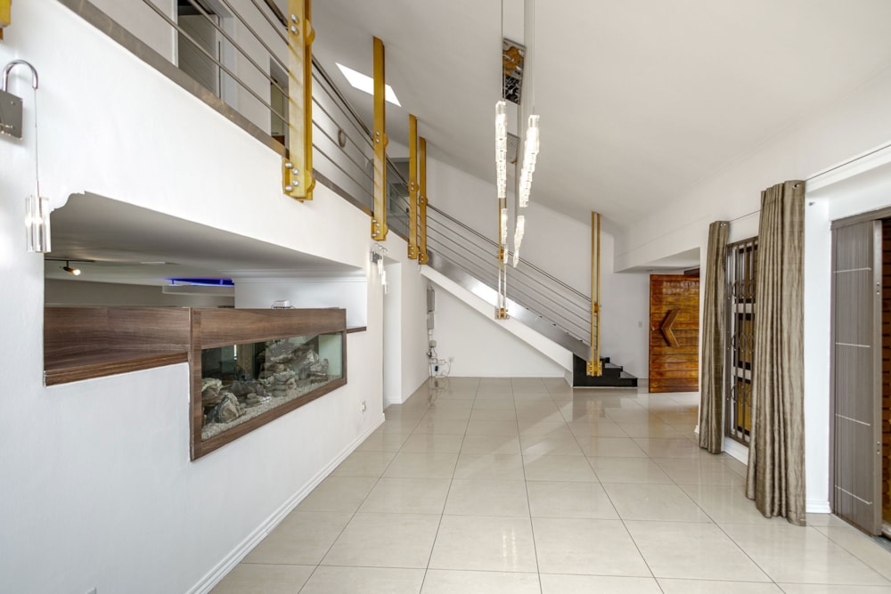 House sold in Farrarmere - EN1643192