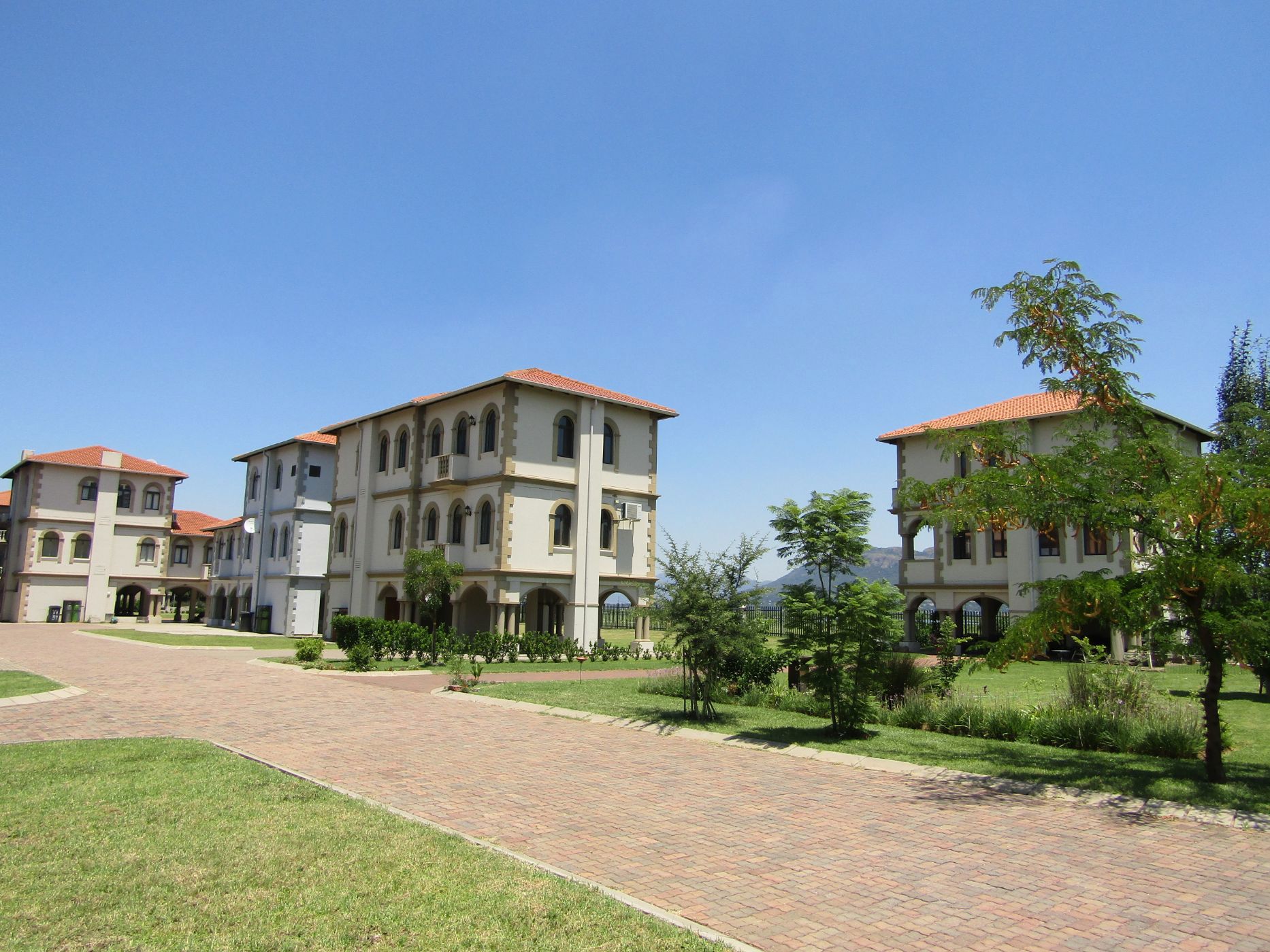 House for sale in Ifafi - 1HR1581353