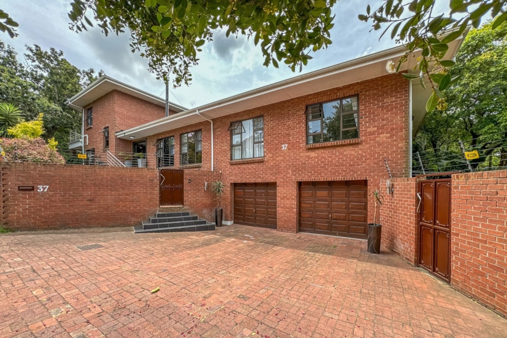 Double-storey house for sale in Walmer - 1PLZ1735939