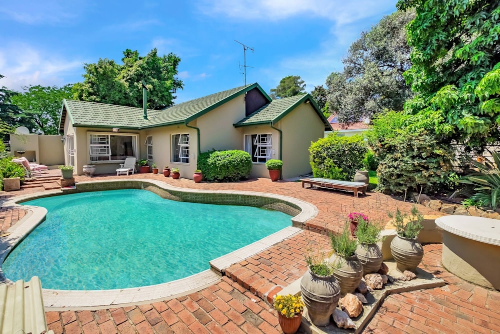 House for sale in Johannesburg North, Fourways Area - FW1648362 House for sale in Johannesburg North, Fourways Area - FW1648362