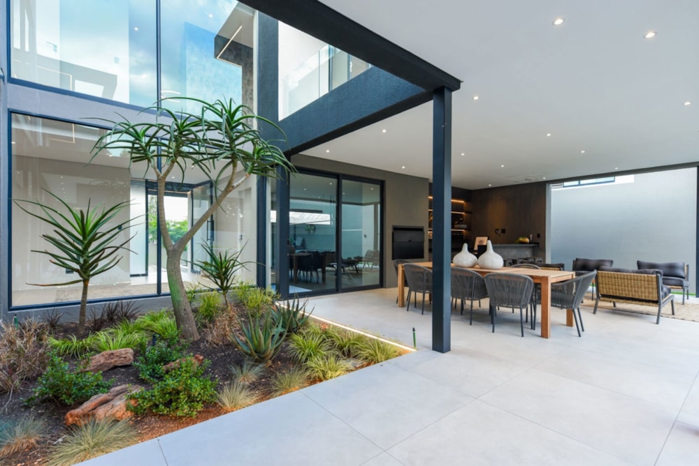 Cluster for sale in Bryanston - HP1704493 Cluster for sale in Bryanston - HP1704493