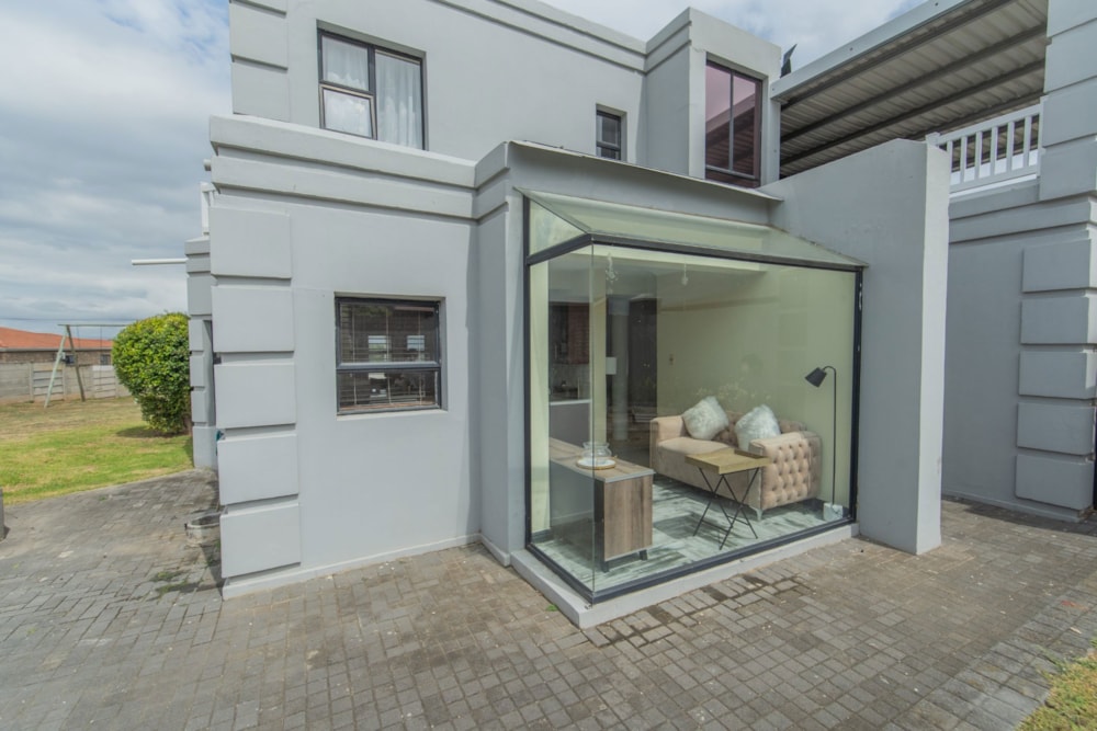 Double-storey house for sale in Strelitzia Park - 1UK1648382