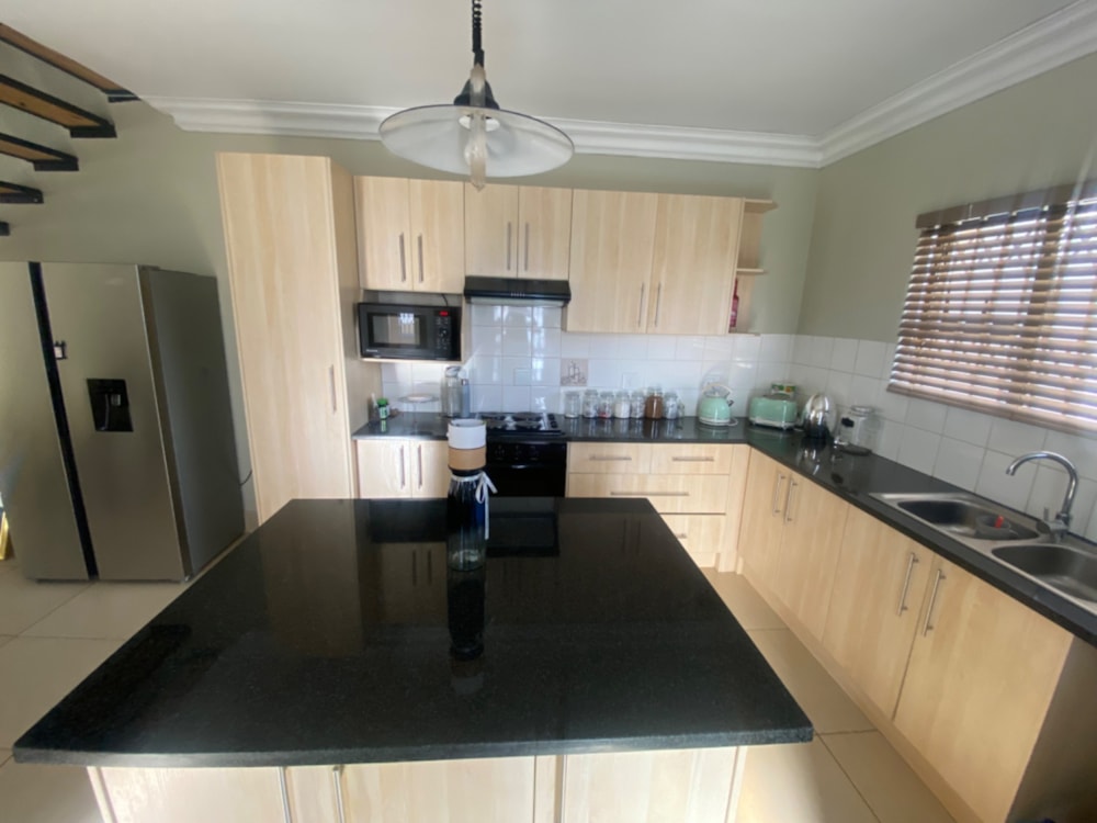 Townhouse for sale in Shellyvale - 1BX1677098