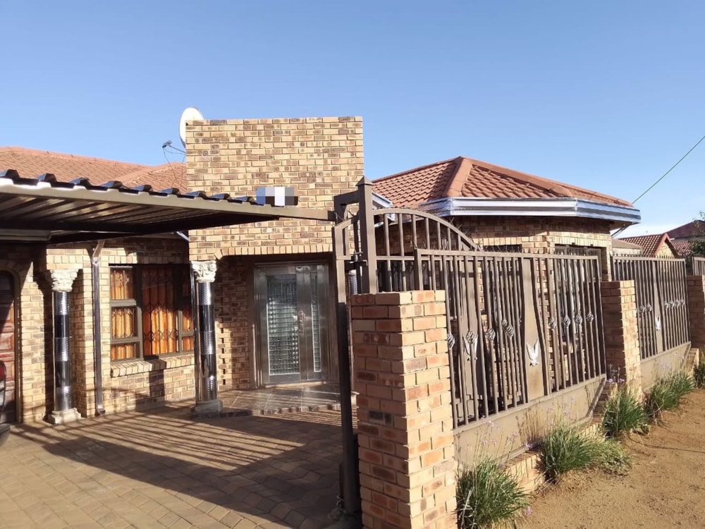 House for sale in Grasslands - 1BX1645369